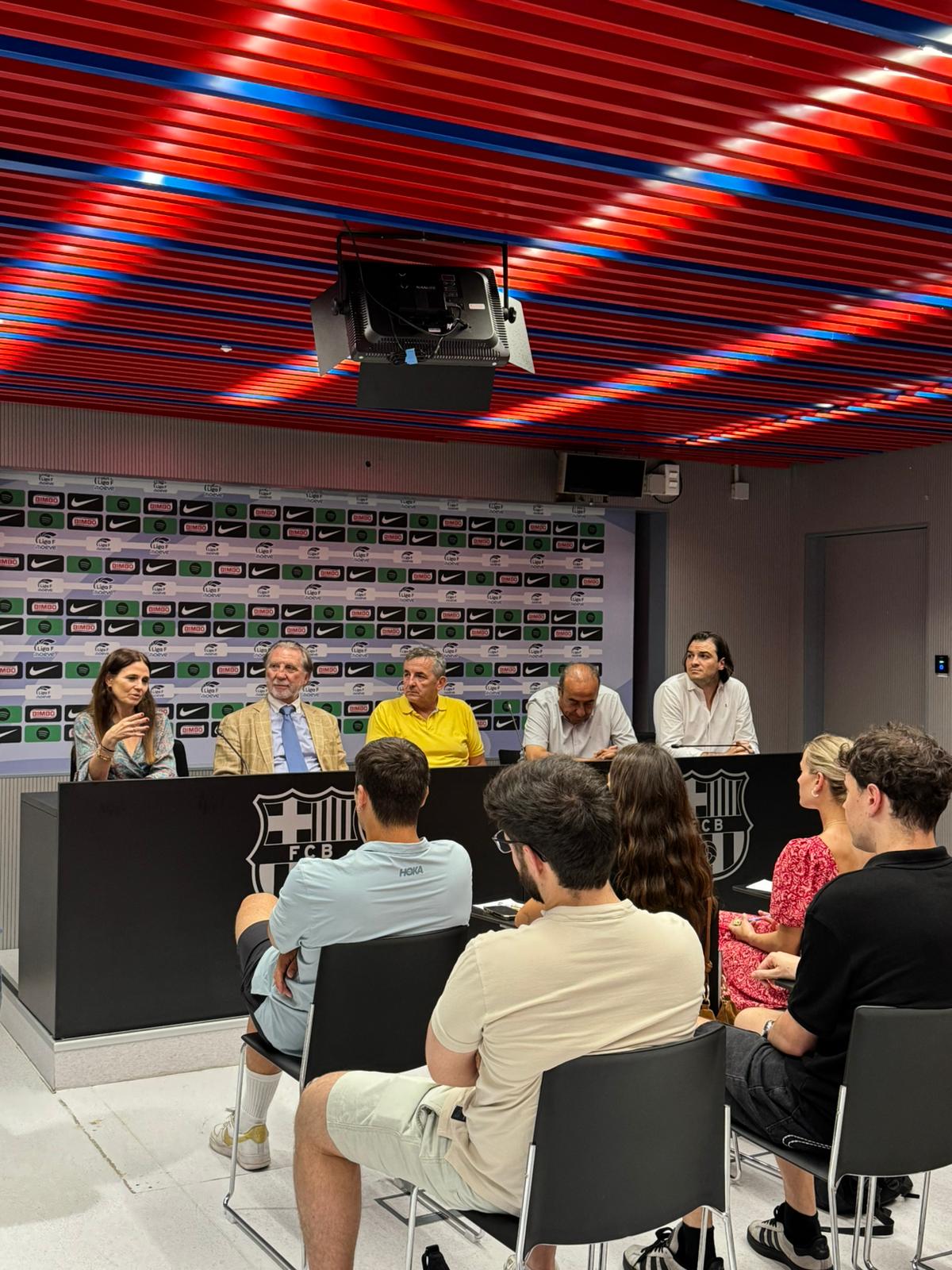 El Col·legi Oficial d'Infermeres i Infermers de Barcelona, el Barça Innovation Hub i la UVic-UCC celebren la clausura de la primera edició del Màster en Infermeria de l’Esport