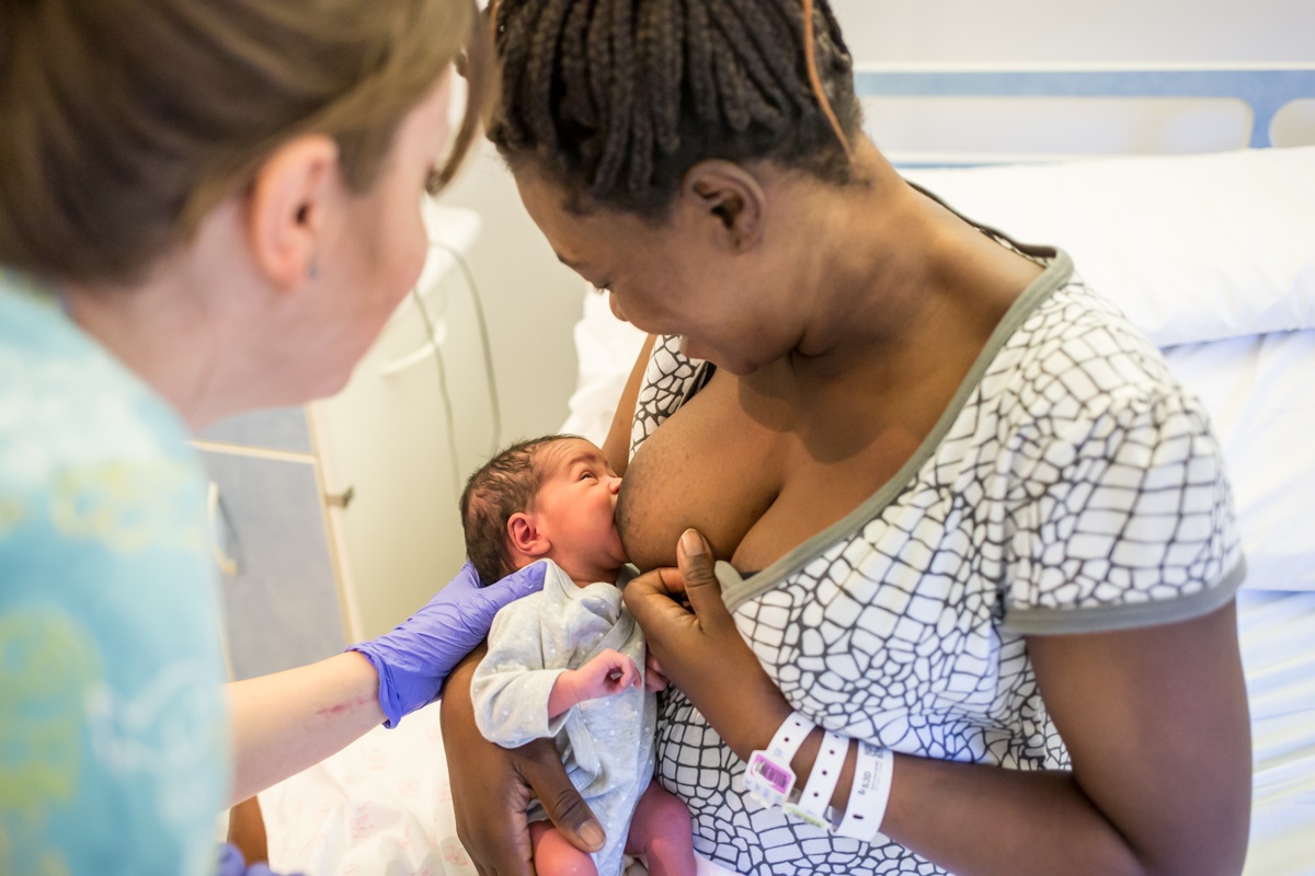 Les Vocalies de Llevadores, Pediatria i Ciutadania comparteixen recursos amb evidència científica sobre la lactància materna