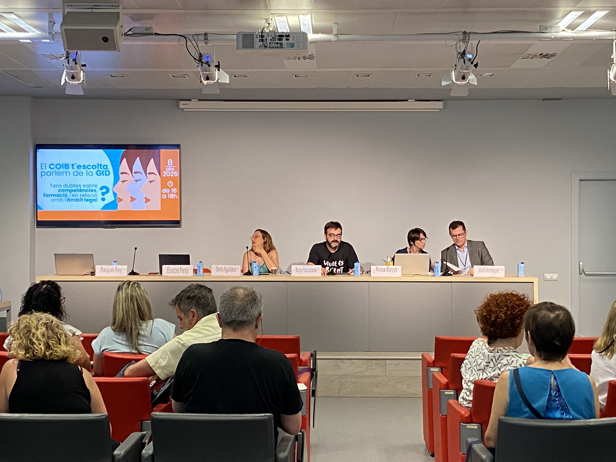 Gran participació en l’acte “El COIB t’escolta: parlem de la GID”