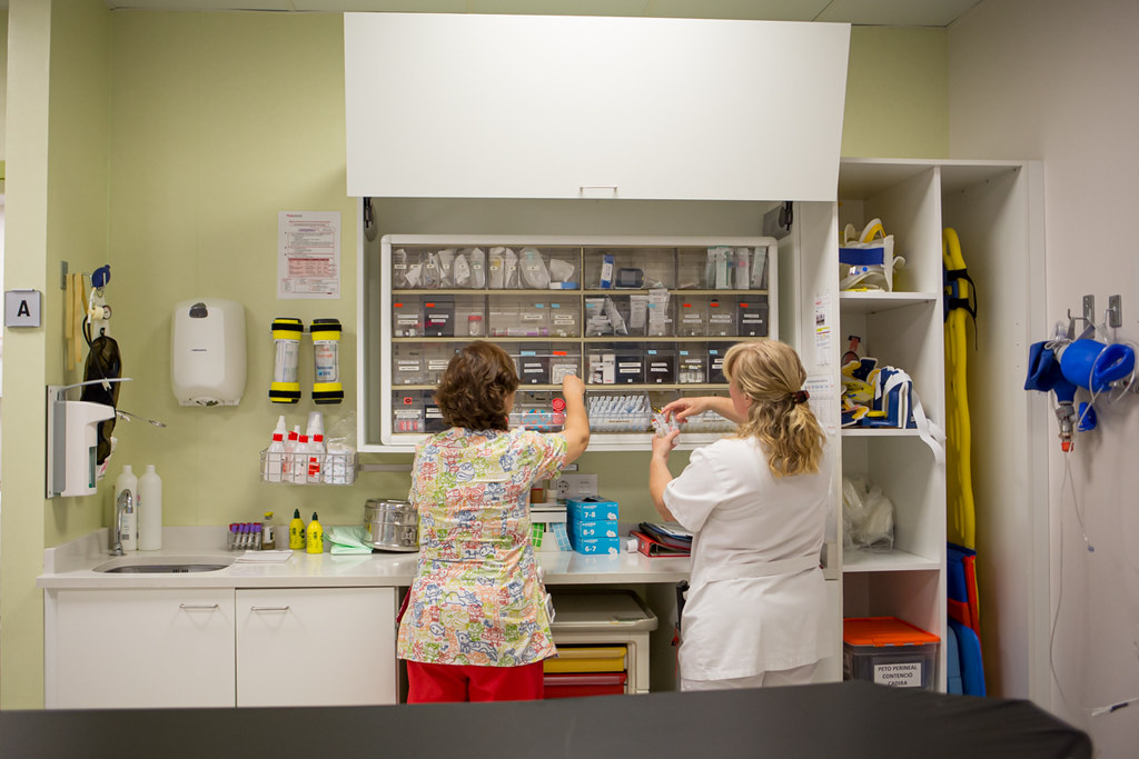 El CGE impulsa un fons extraordinari d’un milió d’euros per a infermeres que vulguin esdevenir especialistes (IIR) i per a projectes innovadors dels col·legis d’infermeres