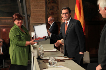 Creu de Sant Jordi a Teresa Verdura