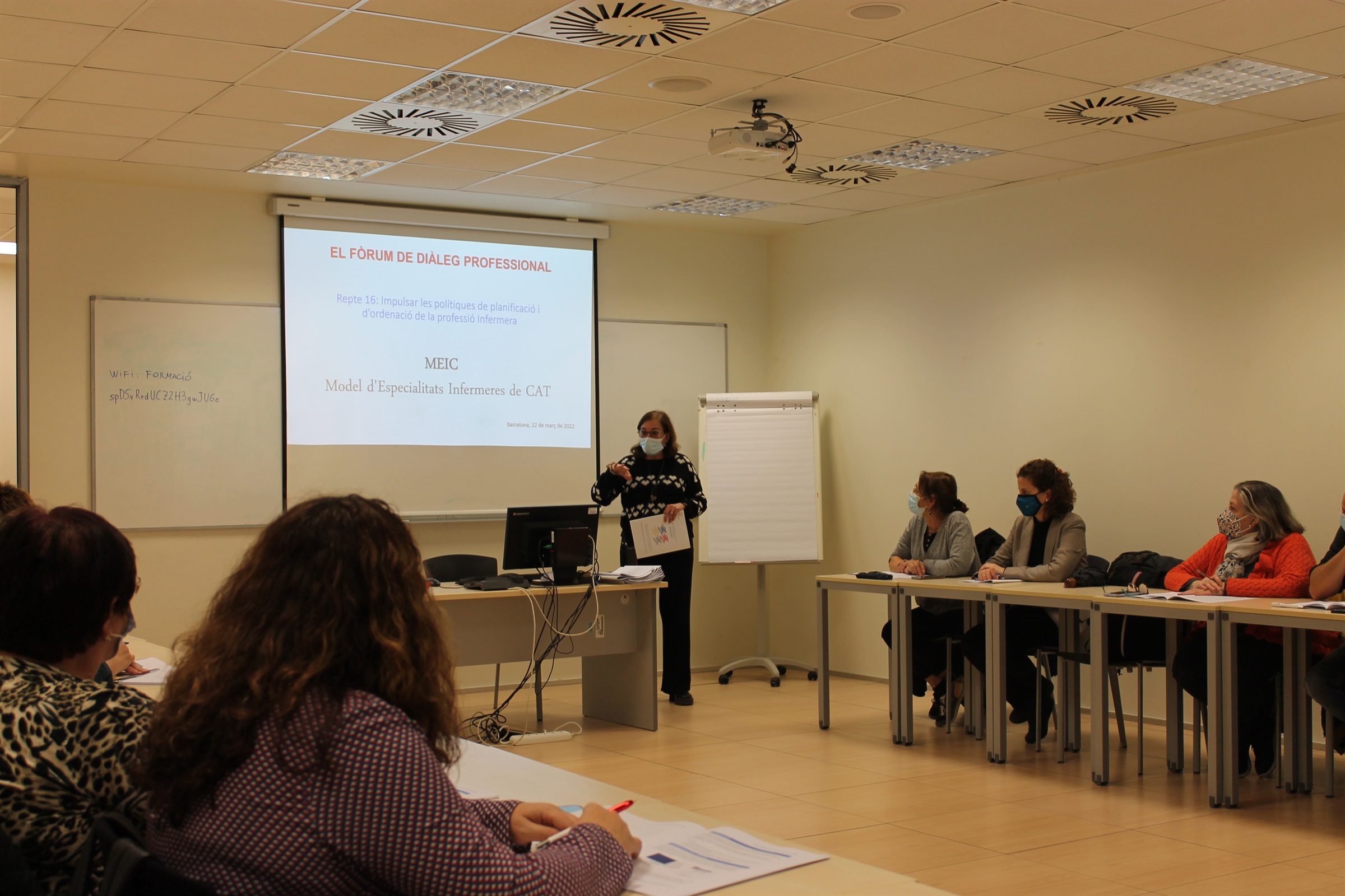 El COIB participa en l’elaboració del document de consens per al desplegament del model d’especialitats infermeres