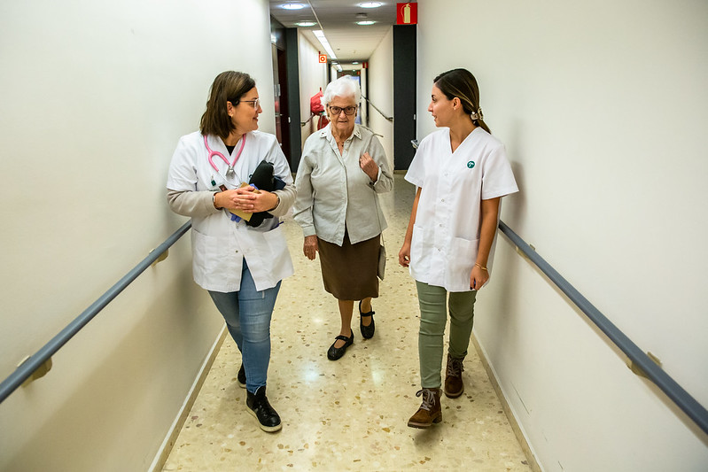 La previsió de jubilació de les infermeres posa en estat d'alerta la sostenibilitat del Sistema Nacional de Salut