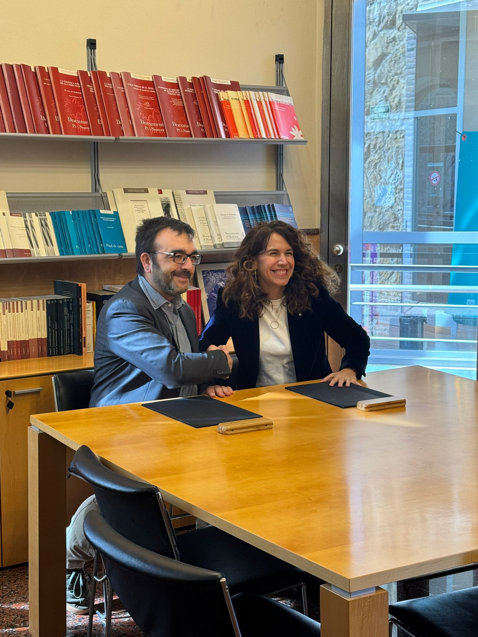 El COIB s’alia amb l’Ajuntament de Barcelona per cuidar la gent gran i les persones cuidadores