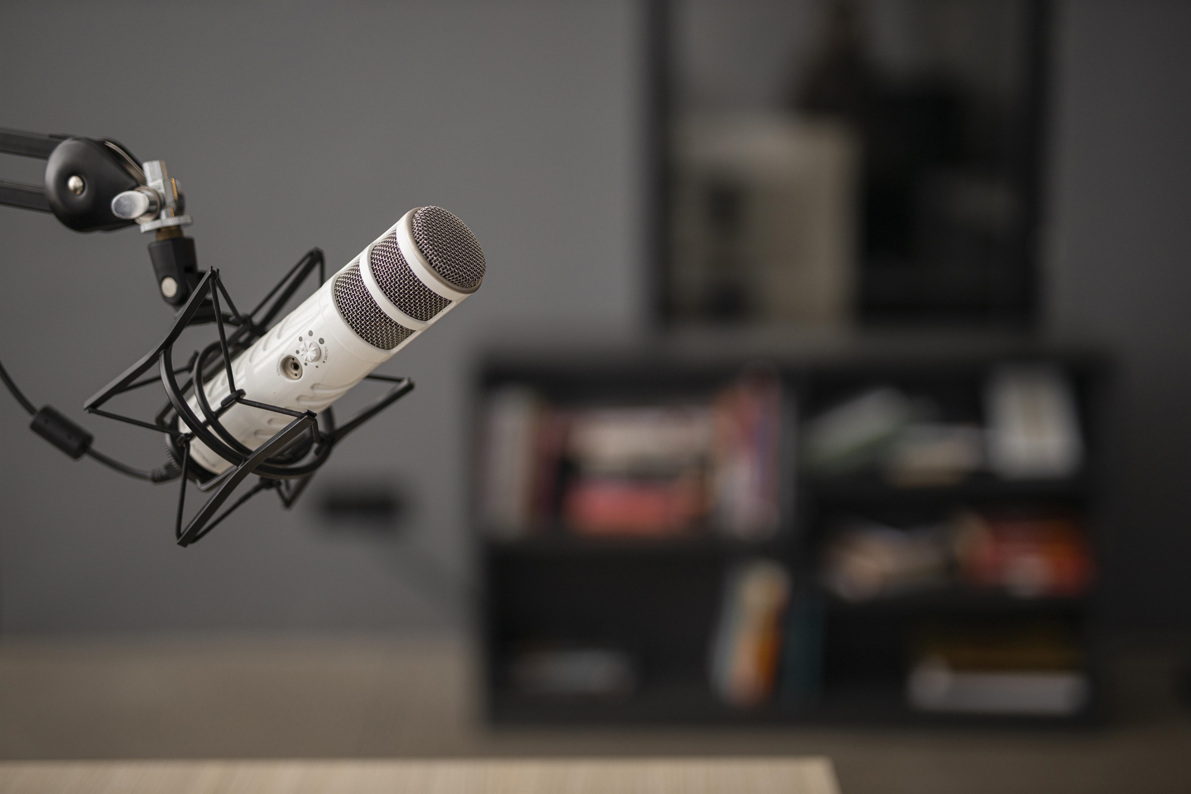 Convocatòria del Premi a la millor divulgació Infermera mitjançant podcast, impulsat per la Càtedra Infermeria UB–COIB