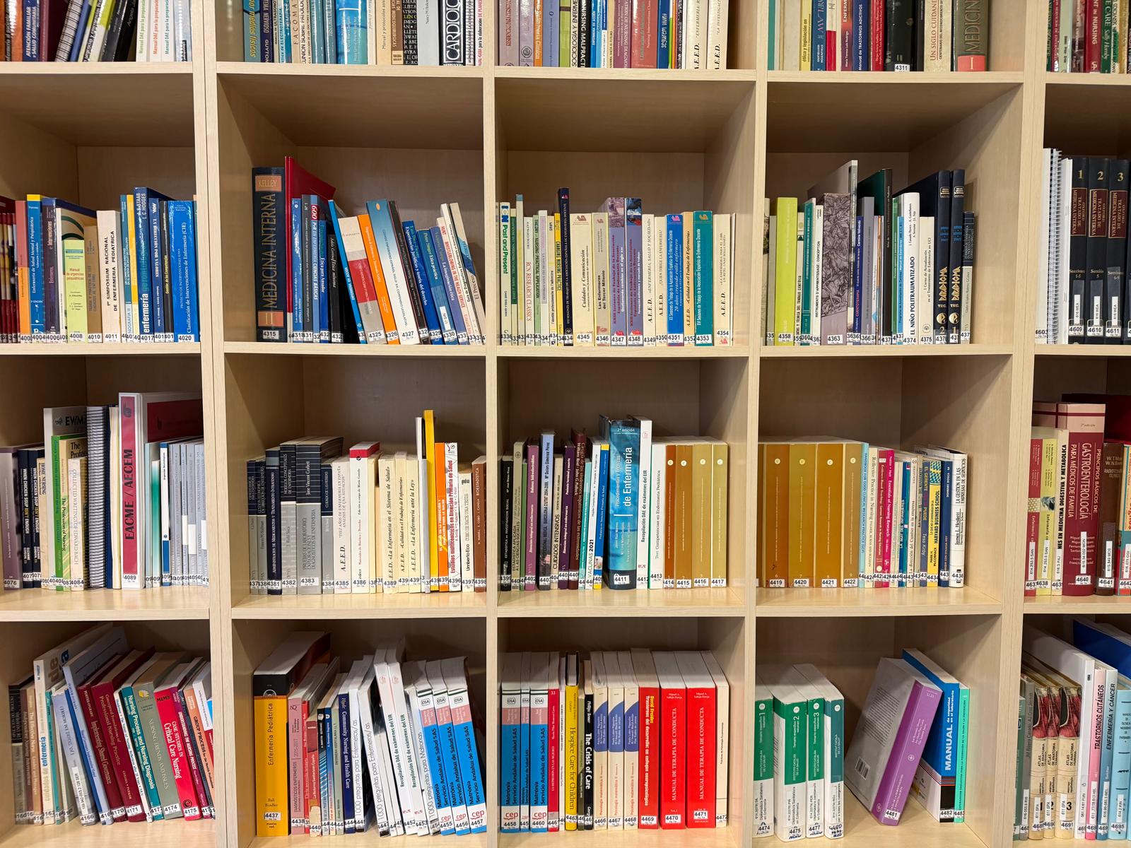 El CRII celebra Sant Jordi amb una nova selecció de novel·les protagonitzades per infermeres