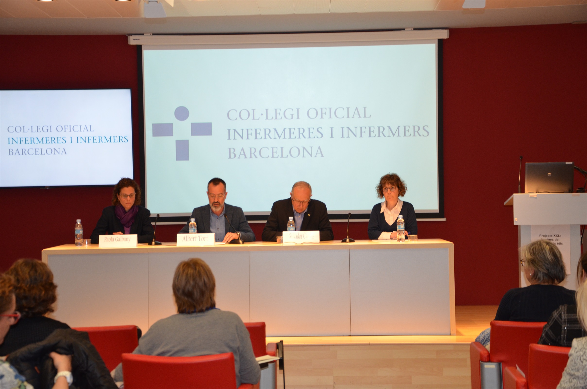 La UVic i el COIB presenten el Codi d’ètica de les infermeres en imatges