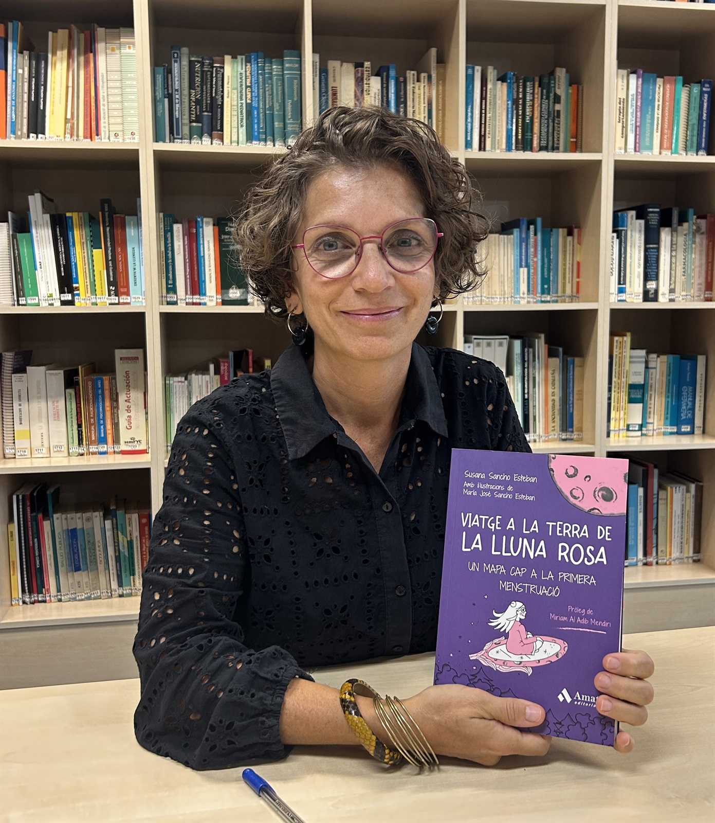 En primera persona: Susana Sancho, llevadora i autora del llibre Viatge a la Terra del a Lluna Rosa, un mapa cap a la primera menstruació.