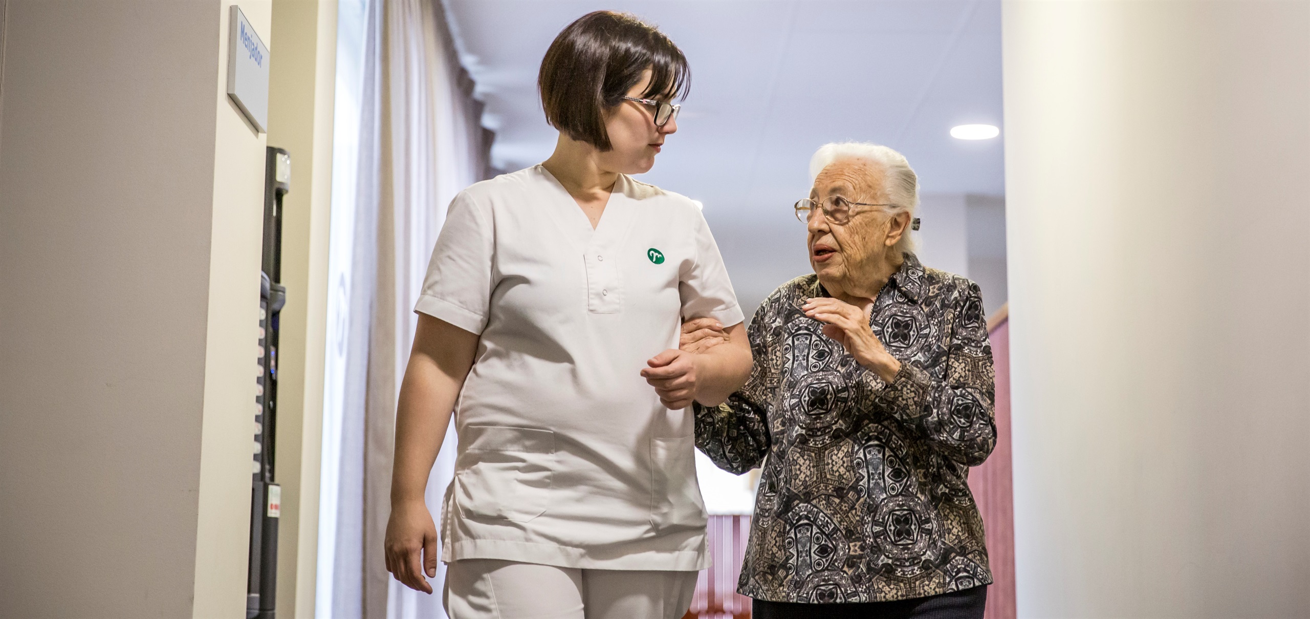 La Generalitat habilita el tràmit per rebre la paga de la covid-19 a infermeres de centres de serveis socials de caràcter residencial