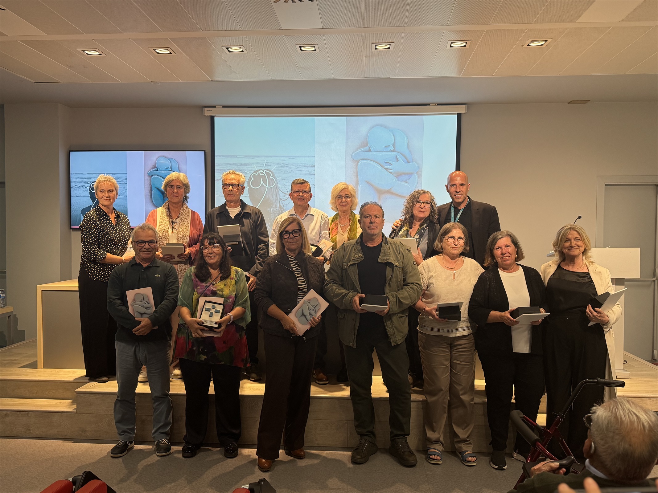 Més de 250 professionals omplen l'auditori del COIB i impulsen un canvi de rumb: salut mental amb drets, comunitat i evidència