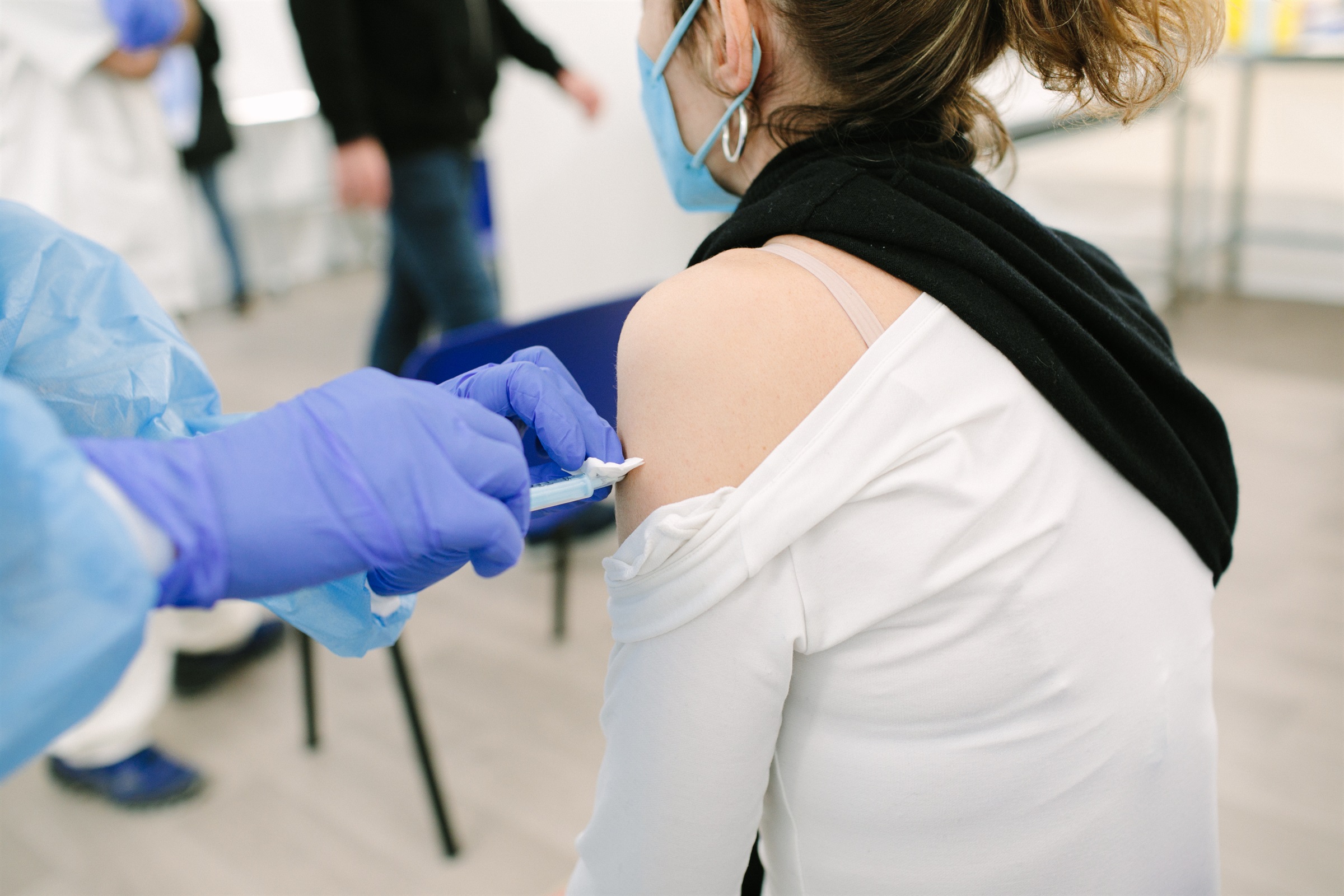 Salut fa una nova crida d’infermeres per participar en la campanya de vacunació de la covid-19 a l’estiu