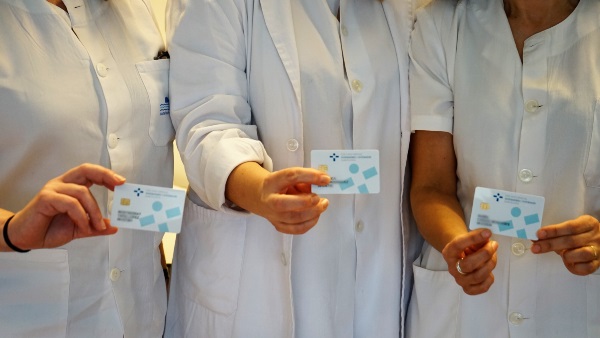 48 proveïdors del SISCAT signen contractes amb el COIB perquè les seves infermeres puguin emetre receptes electròniques