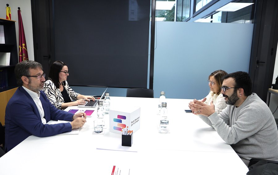 El COIB i el Departament de Política Lingüística exploren noves vies de col·laboració per reforçar els drets lingüístics en l’àmbit sanitari